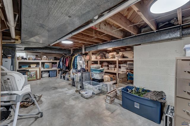 2929 COUNTRY CLUB DR, Rapid City, SD 57702