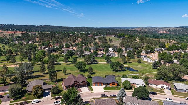 2929 COUNTRY CLUB DR, Rapid City, SD 57702