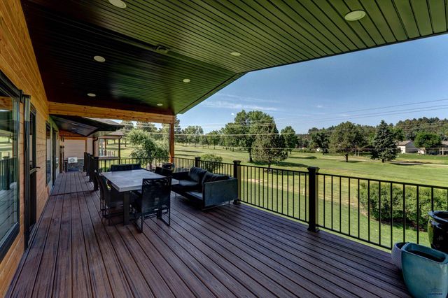 2929 COUNTRY CLUB DR, Rapid City, SD 57702