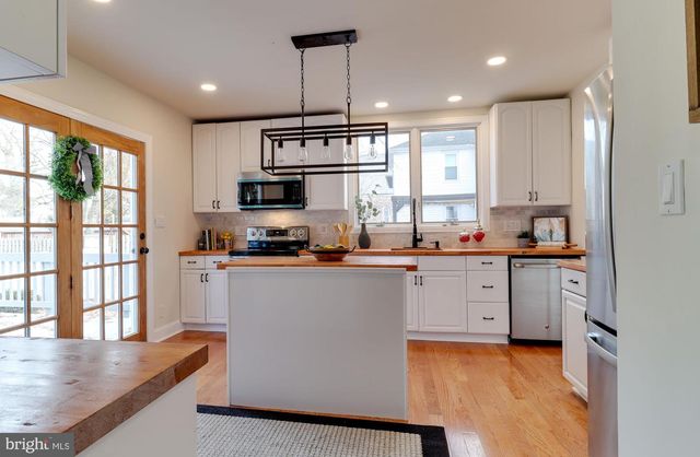 161 WARREN ST, Beverly, NJ 08010