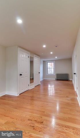 161 WARREN ST, Beverly, NJ 08010