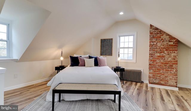 161 WARREN ST, Beverly, NJ 08010