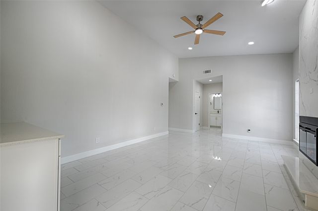 10433 High Hollows Drive 217, Dallas, TX 75230