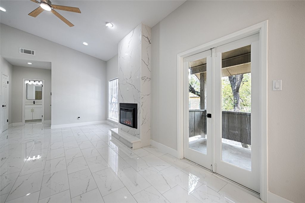 10433 High Hollows Drive 217, Dallas, TX 75230