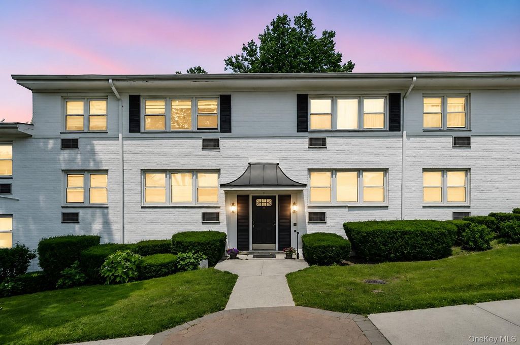 95 Avon Circle D, Rye Brook, NY 10573