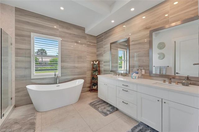 140 Sand Hill ST, Marco Island, FL 34145