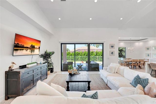 140 Sand Hill ST, Marco Island, FL 34145