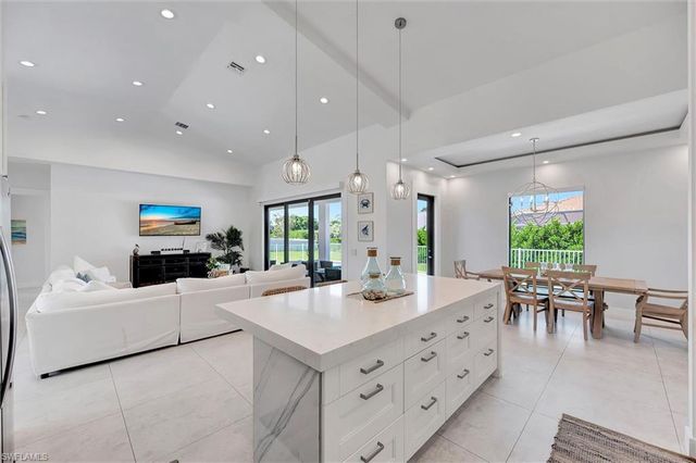 140 Sand Hill ST, Marco Island, FL 34145