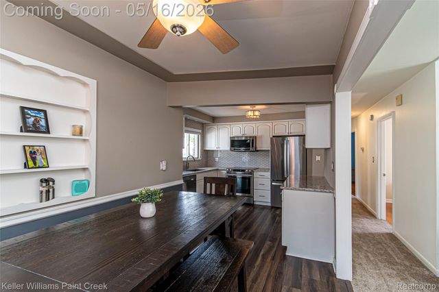 29652 Sherry Avenue, Madison Heights, MI 48071
