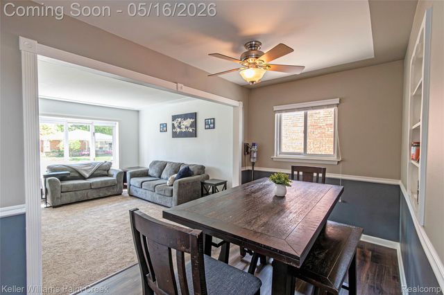 29652 Sherry Avenue, Madison Heights, MI 48071