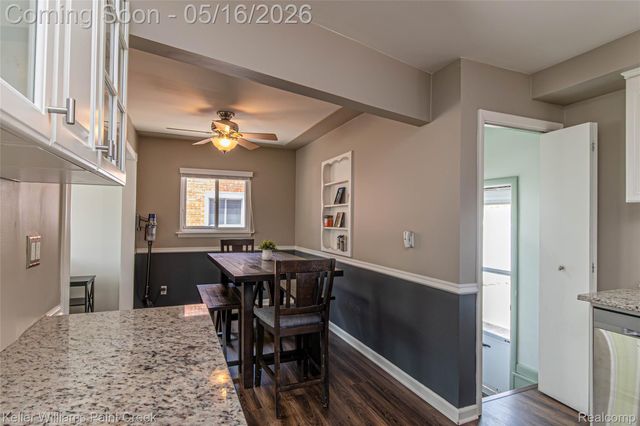 29652 Sherry Avenue, Madison Heights, MI 48071