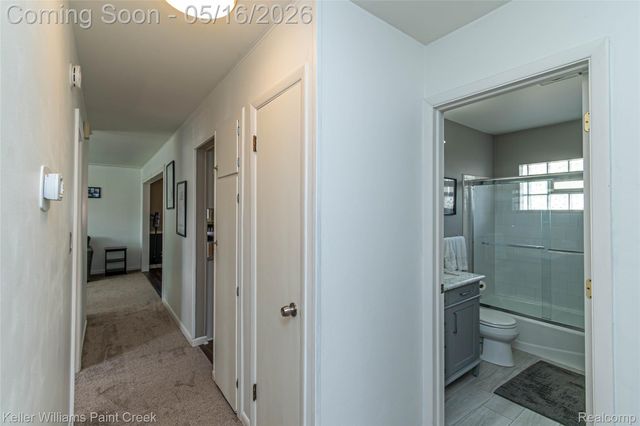 29652 Sherry Avenue, Madison Heights, MI 48071
