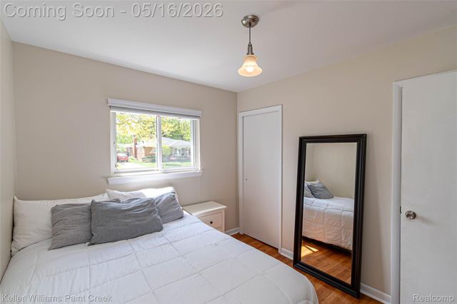 29652 Sherry Avenue, Madison Heights, MI 48071