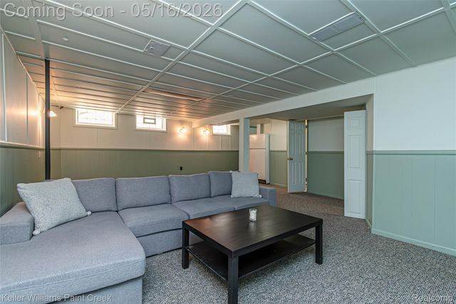 29652 Sherry Avenue, Madison Heights, MI 48071