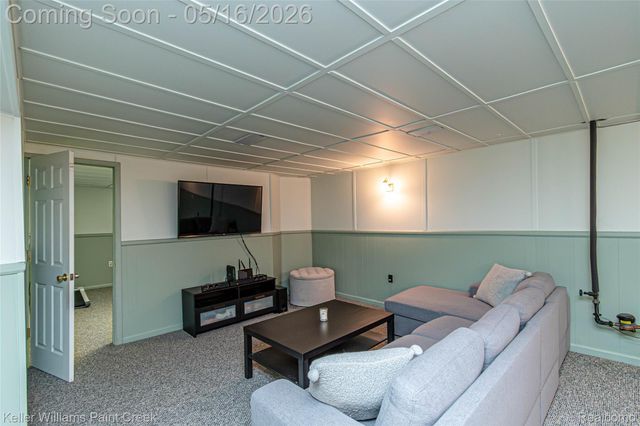 29652 Sherry Avenue, Madison Heights, MI 48071