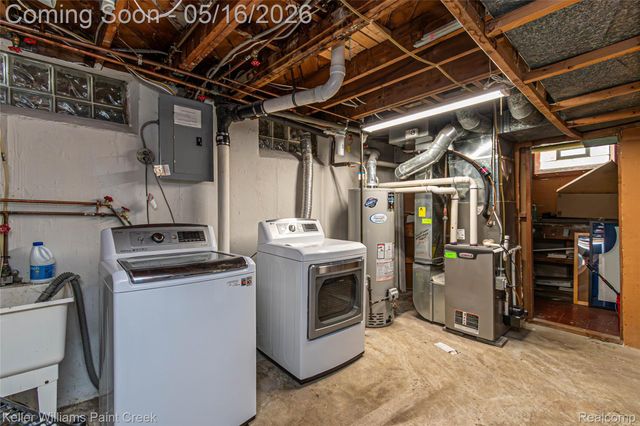29652 Sherry Avenue, Madison Heights, MI 48071