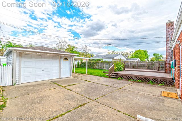 29652 Sherry Avenue, Madison Heights, MI 48071