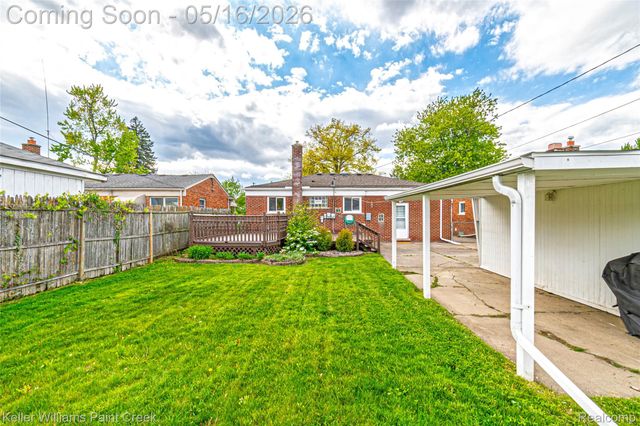 29652 Sherry Avenue, Madison Heights, MI 48071