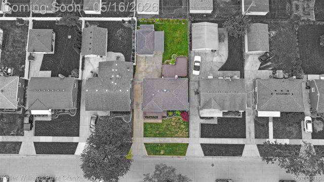 29652 Sherry Avenue, Madison Heights, MI 48071