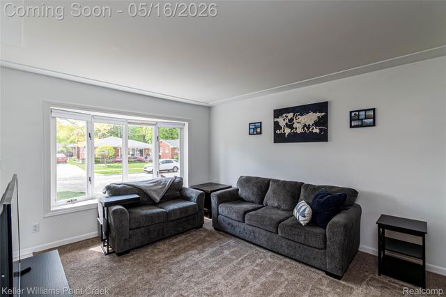 29652 Sherry Avenue, Madison Heights, MI 48071
