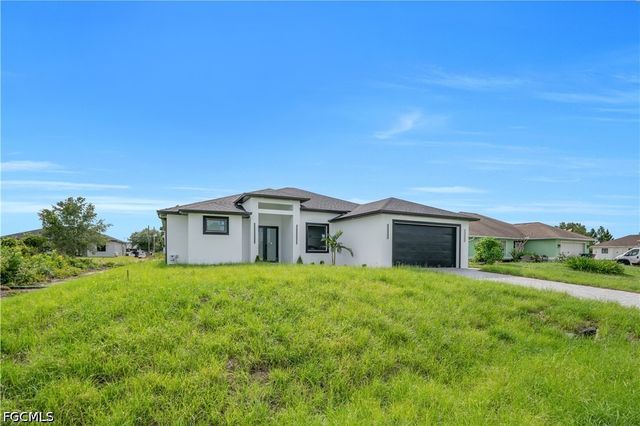4629 Dora AVE N, Lehigh Acres, FL 33971