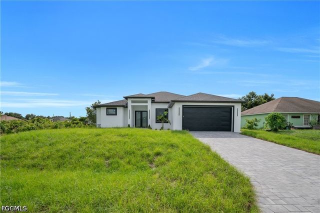 4629 Dora AVE N, Lehigh Acres, FL 33971