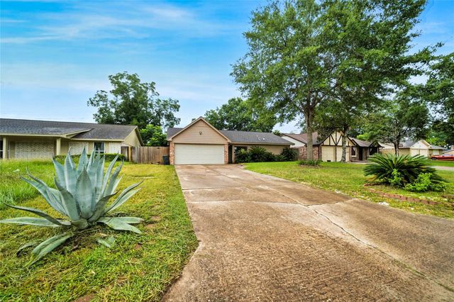 19410 Leafwood Lane, Houston, TX 77084
