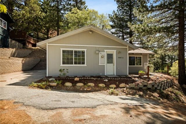 30872 Acorn, Running Springs, CA 92382