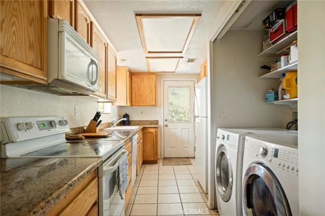 30872 Acorn, Running Springs, CA 92382