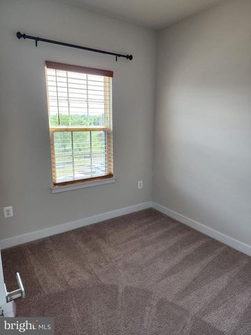 2626 JETSTREAM RD, Herndon, VA 20171