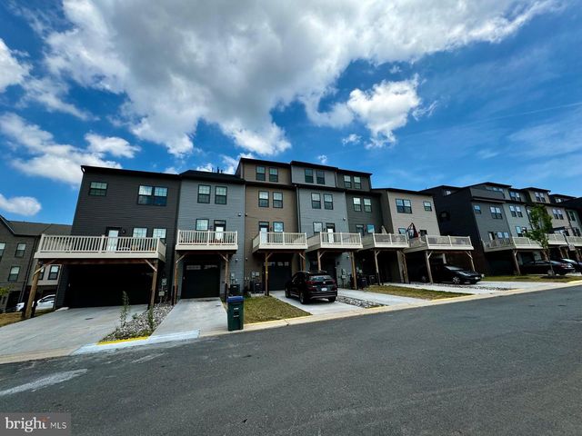 2626 JETSTREAM RD, Herndon, VA 20171