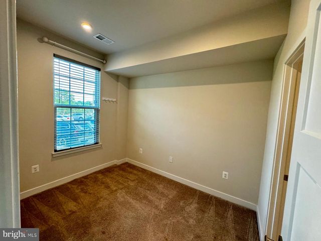 2626 JETSTREAM RD, Herndon, VA 20171