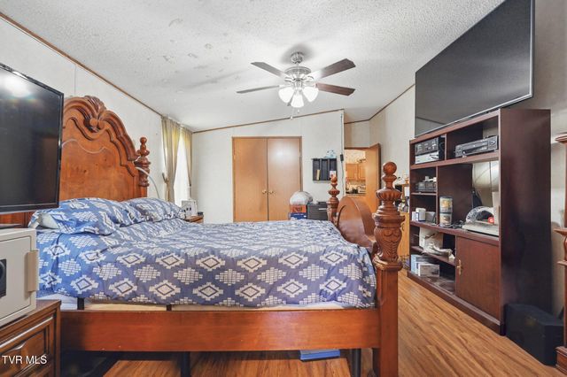 1032 Pleasant Drive, Jonesborough, TN 37659