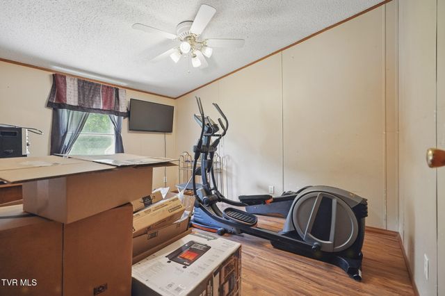 1032 Pleasant Drive, Jonesborough, TN 37659