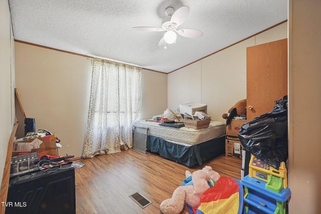 1032 Pleasant Drive, Jonesborough, TN 37659