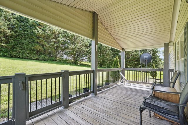1032 Pleasant Drive, Jonesborough, TN 37659