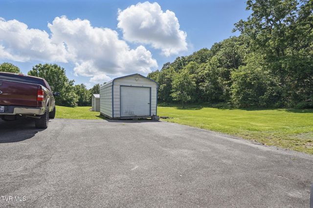 1032 Pleasant Drive, Jonesborough, TN 37659