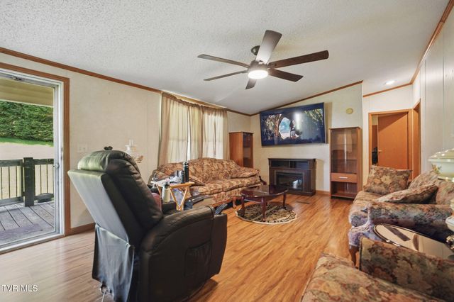 1032 Pleasant Drive, Jonesborough, TN 37659