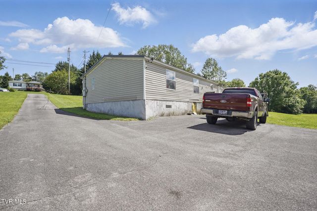 1032 Pleasant Drive, Jonesborough, TN 37659