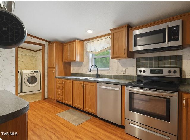 1032 Pleasant Drive, Jonesborough, TN 37659