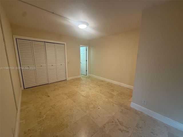 861 SE 22nd Ave 4, Pompano Beach, FL 33062