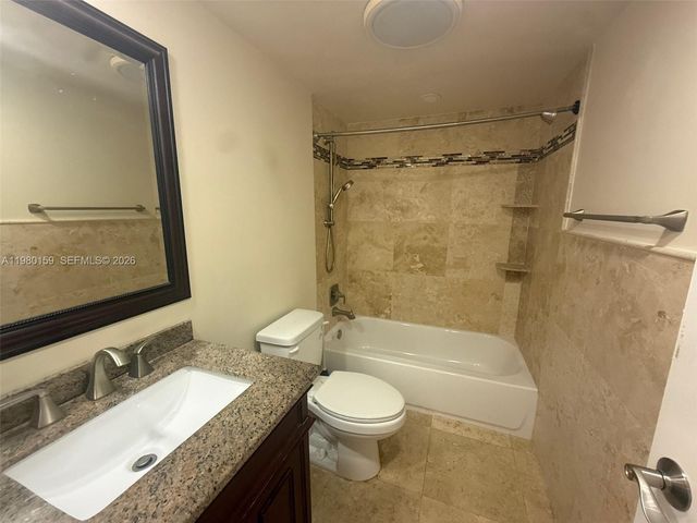 861 SE 22nd Ave 4, Pompano Beach, FL 33062