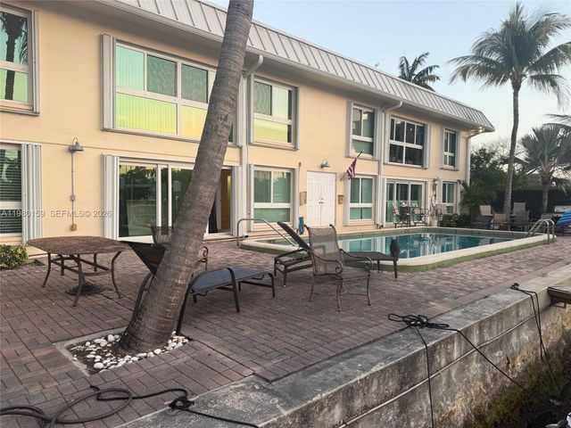 861 SE 22nd Ave 4, Pompano Beach, FL 33062