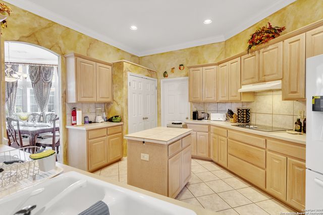 3 GREENS SHADOW, San Antonio, TX 78216