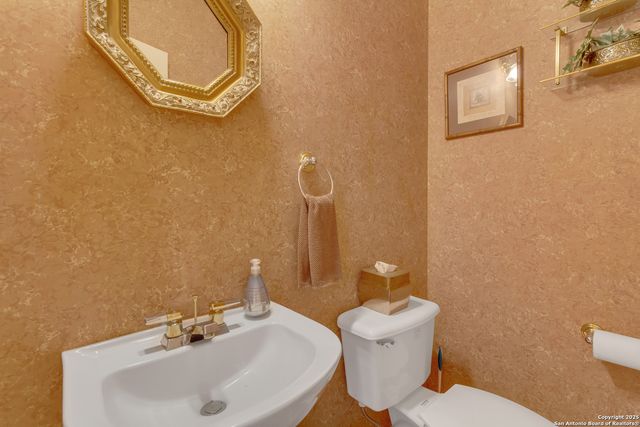 3 GREENS SHADOW, San Antonio, TX 78216