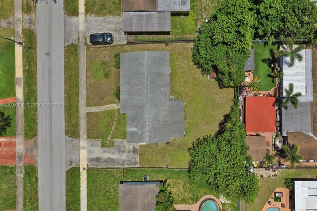 17132 NW 9th Ct, Miami Gardens, FL 33169