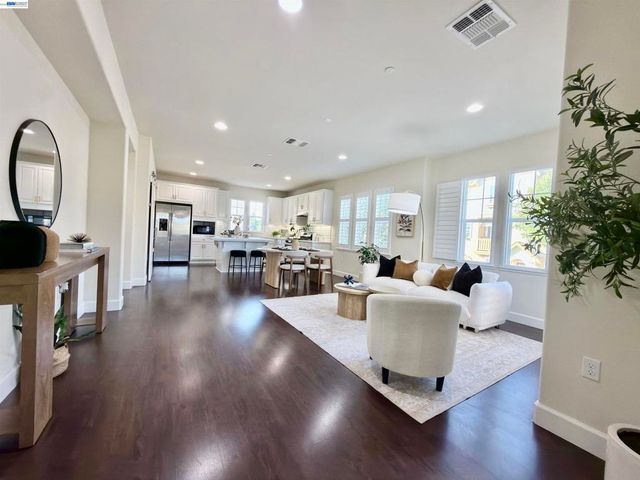 3662 Branding Iron Pl, Dublin, CA 94568