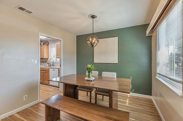 5200 Glide Ct, Sacramento, CA 95841