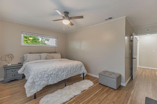 5200 Glide Ct, Sacramento, CA 95841