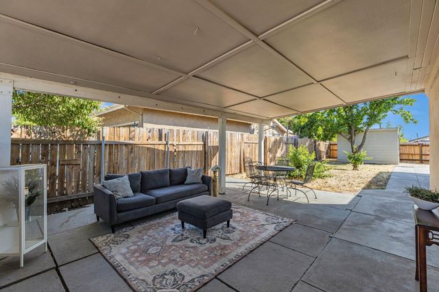 5200 Glide Ct, Sacramento, CA 95841